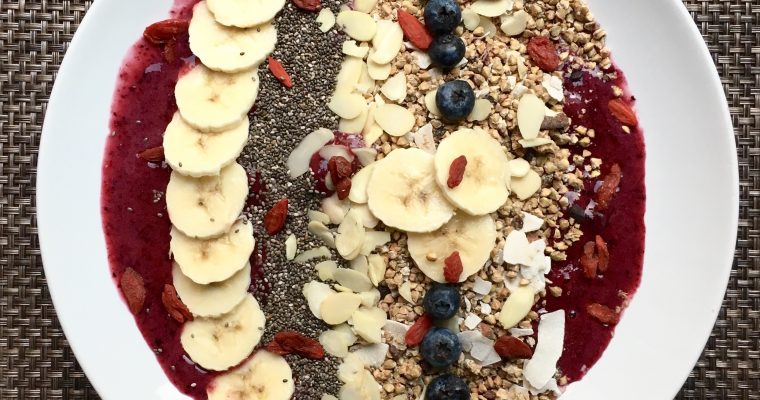 Mixed Berry Smoothie with Granola